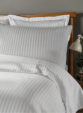6 Piece Duvet Cover Set 240x260cm Supersoft White