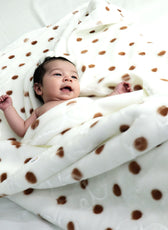 Polka Baby Blanket – Ultra Soft, Lightweight & Cozy Plush 144x110cm Brown