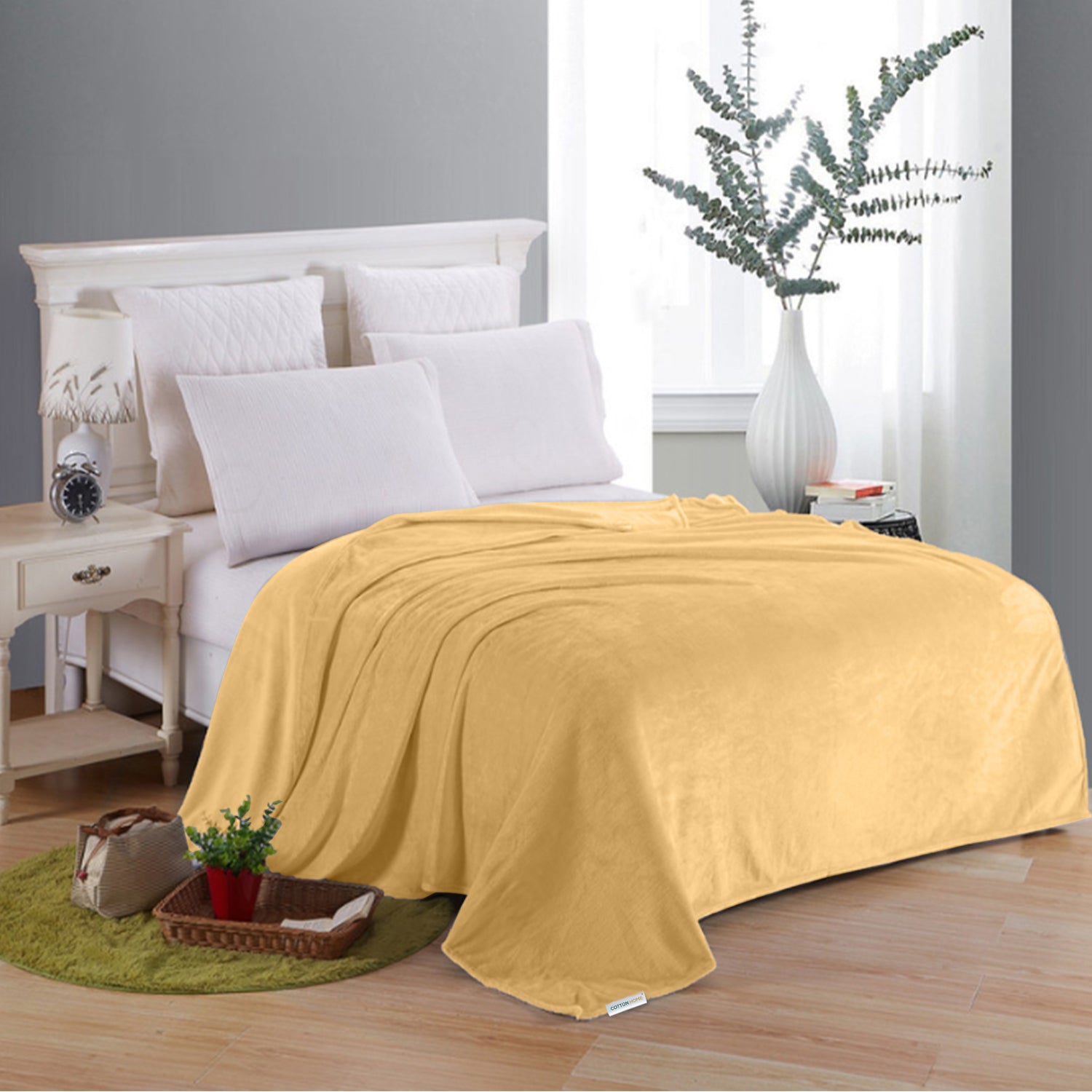 Luxury Flannel Blanket 150x220cm Gold