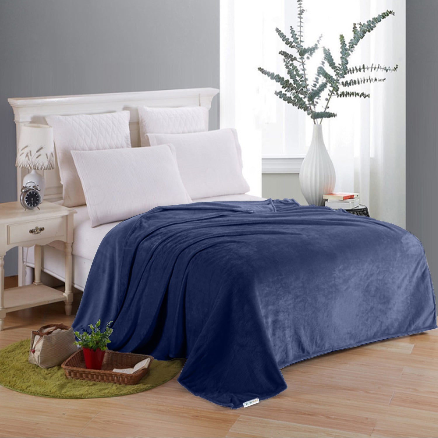 Luxury Flannel Blanket  220x240cm Navy Blue