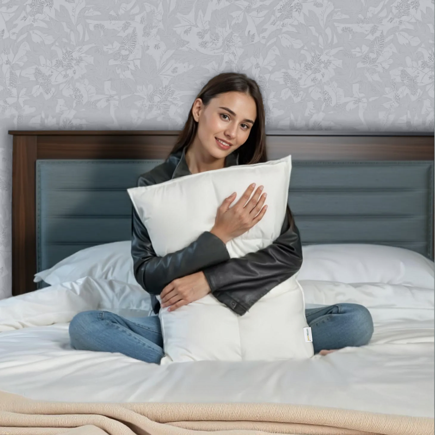 Charlotte Pillow Premium Down proof Cotton Pillow 50x75 cm Medium Soft Support for Neck & Head Pain Relief