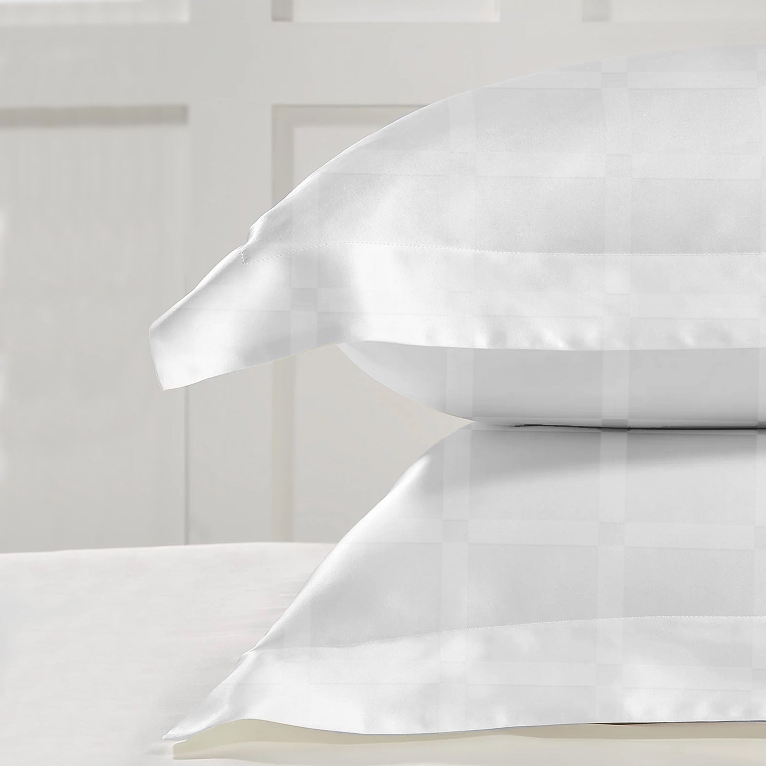 Egyptian Cotton 6 Piece Duvet Cover Set 220x240cm White Grid