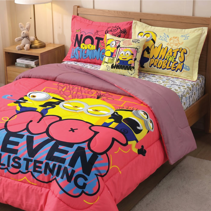 Minion Official Kids Bedding Set – 5 Piece Comforter Set Cozy & Colorful Cartoon Character with Matching Pillowcases & Bedsheet