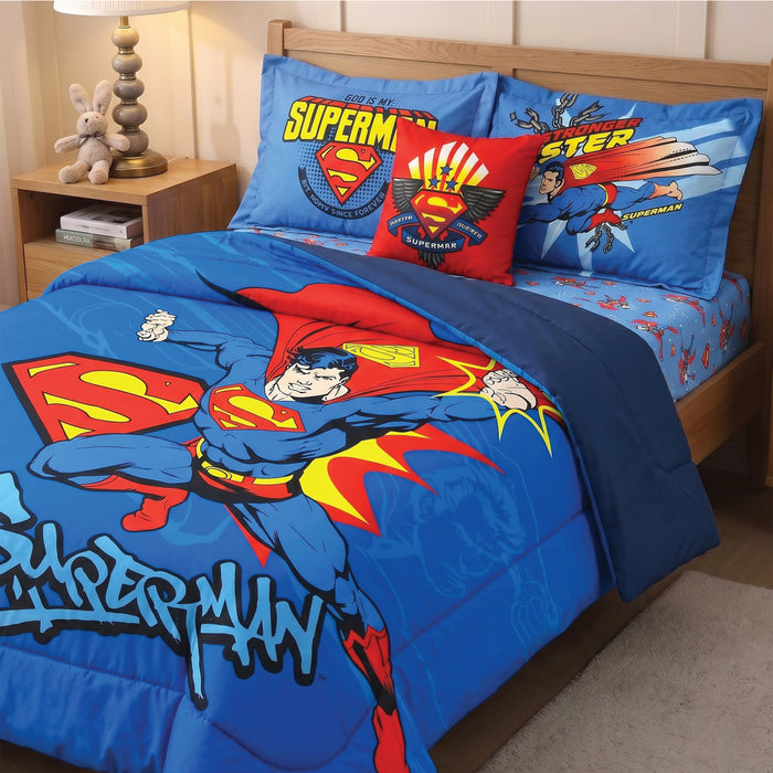 Superman Official Kids Bedding Set – 5 Piece Comforter Set Cozy & Colorful Cartoon Character with Matching Pillowcases & Bedsheet