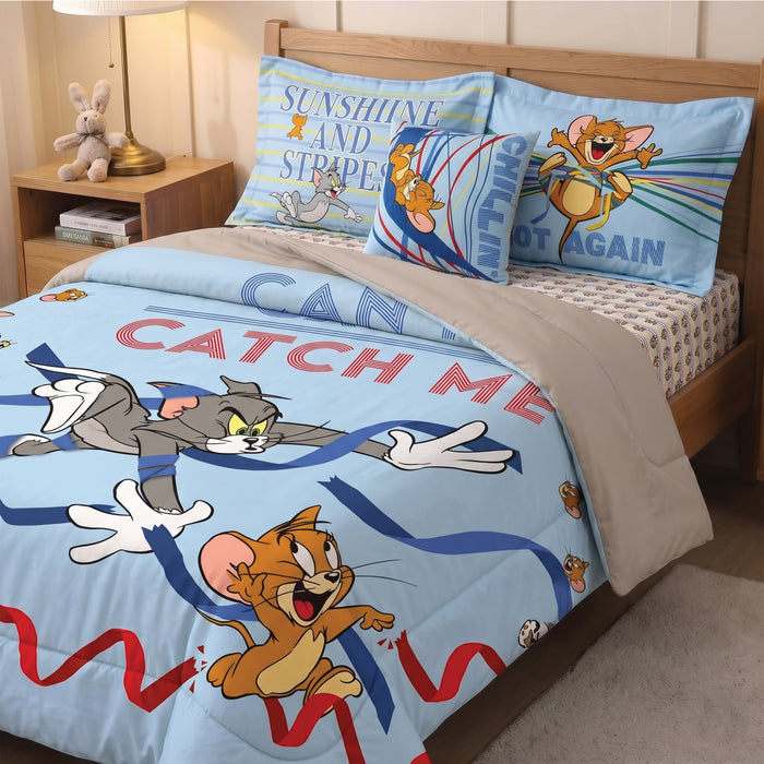 Tom and Jerry Official Kids Bedding Set – 5 Piece Comforter Set Cozy & Colorful Cartoon Character with Matching Pillowcases & Bedsheet
