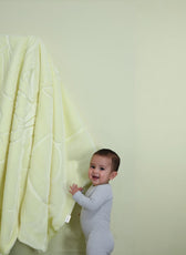 Ultra-Soft Embossed Baby Blanket – Lightweight, Cozy & Plush 140x110cm, Yellow